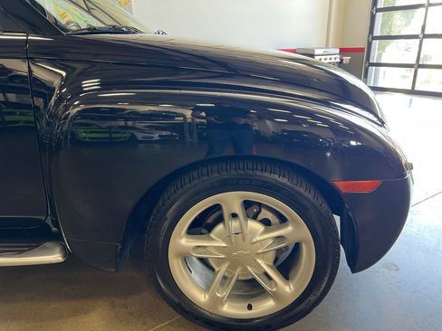 Used 2003 Chevrolet SSR w/ Preferred Equipment Group image 68