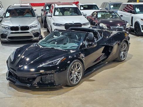 Used 2025 Chevrolet Corvette Z06 RWD image 35