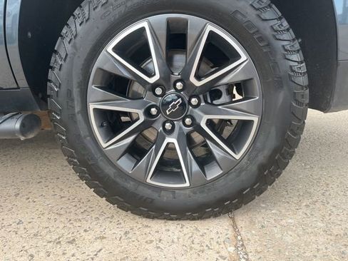 Used 2021 Chevrolet Tahoe Z71 w/ Rear Media and Nav Package image 10