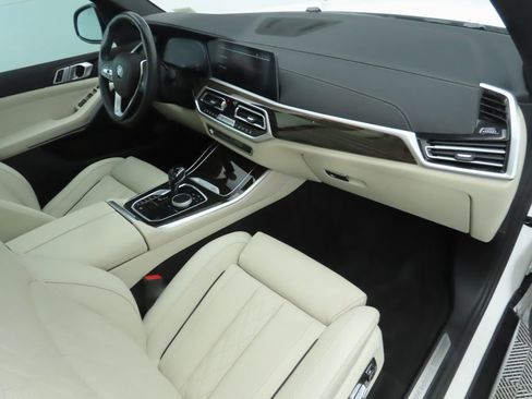 Used 2021 BMW X5 sDrive40i w/ Luxury Seating Package 2 image 18
