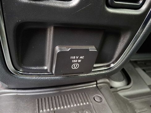 Used 2018 Jeep Grand Cherokee Altitude AWD/4WD image 11