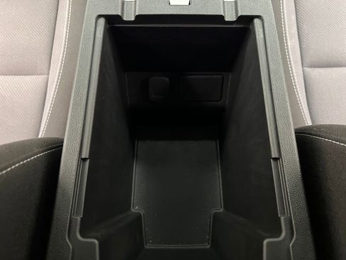 Used 2025 Chevrolet Blazer LT FWD image 39