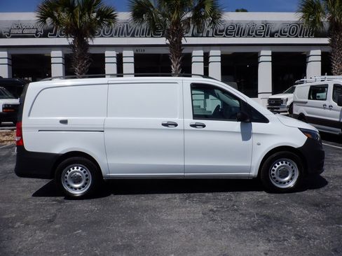 Used 2018 Mercedes-Benz Metris w/ Driver Comfort Package image 1