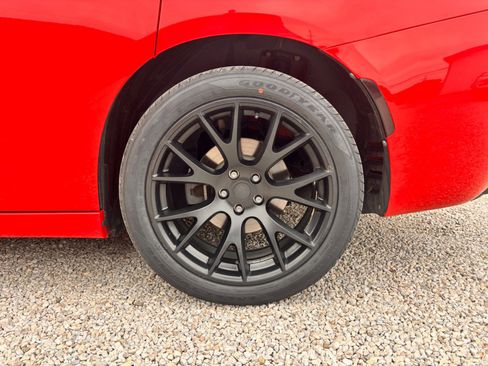 Used 2018 Dodge Charger R/T image 19