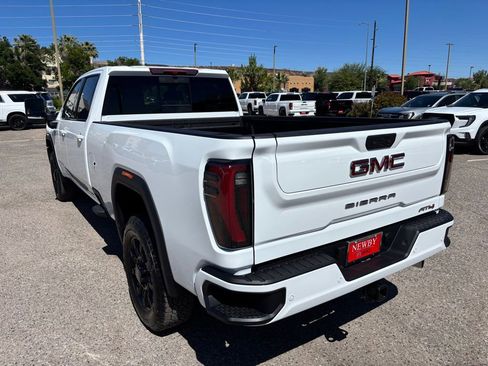 New 2026 GMC Sierra 3500 AT4 w/ AT4 Preferred Package AWD/4WD image 8