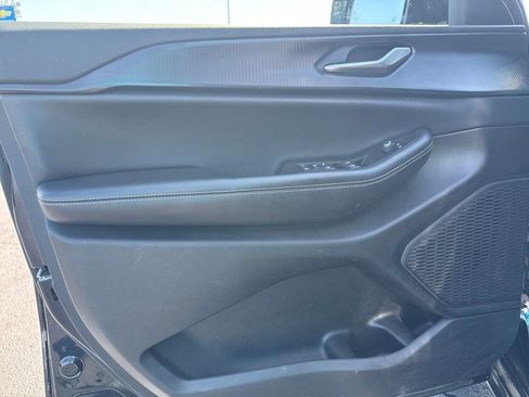 Used 2024 Jeep Grand Cherokee L Laredo image 12