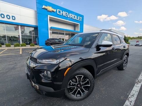 Used 2023 Chevrolet TrailBlazer ACTIV w/ Sun and Liftgate Package AWD/4WD image 30