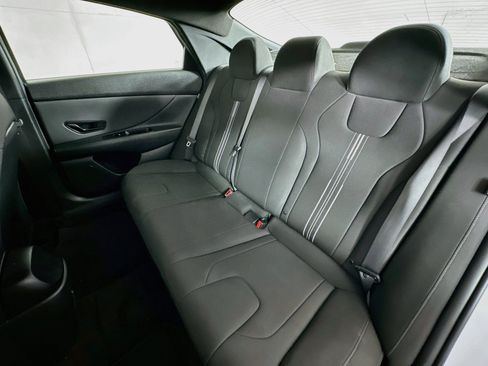 Used 2025 Hyundai Elantra Sport FWD image 23
