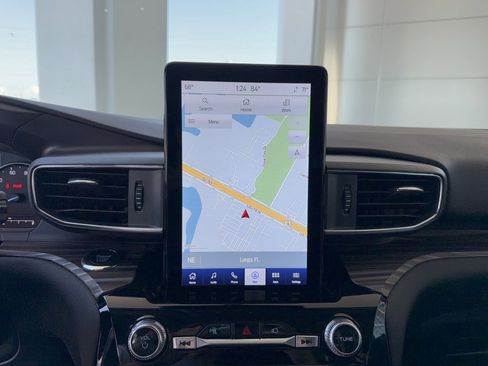 Certified 2023 Ford Explorer Limited w/ Limited Technology Package image 20