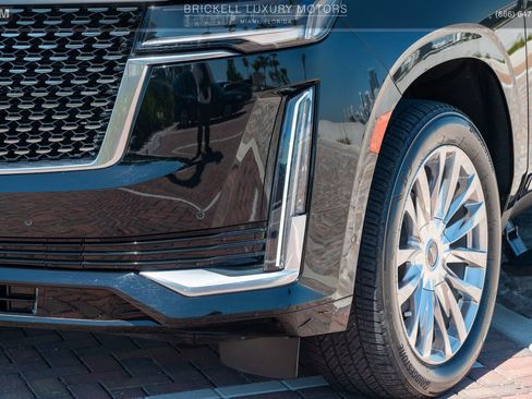 Used 2022 Cadillac Escalade ESV Premium Luxury image 60