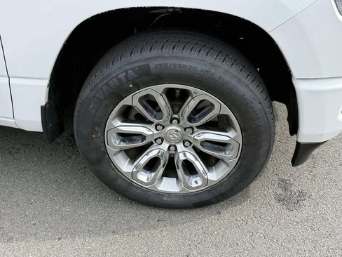 Used 2023 RAM 1500 Laramie AWD/4WD image 12