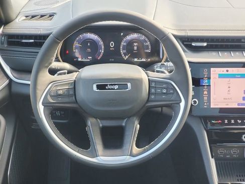 New 2026 Jeep Grand Cherokee L Limited image 18