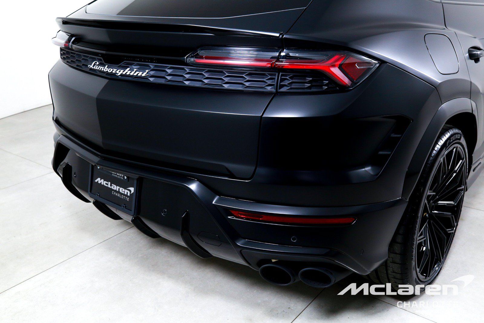 Used 2025 Lamborghini Urus S AWD/4WD image 45