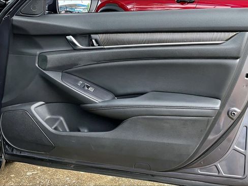 Used 2019 Honda Accord EX image 22