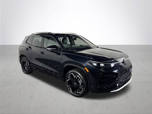 New 2026 Volkswagen Tiguan SEL R-Line image 4