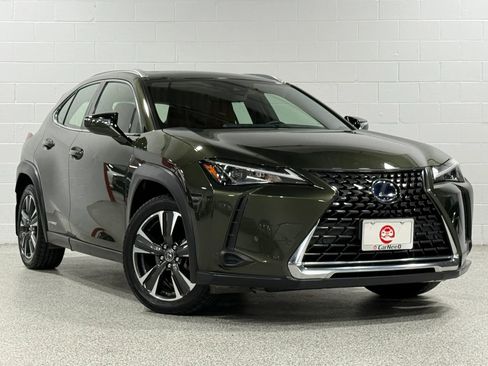 Used 2019 Lexus UX 250h w/ Premium Package AWD/4WD image 4