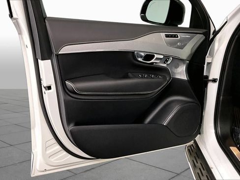 Used 2021 Volvo XC90 T6 R-Design w/ Advanced Package AWD/4WD image 22