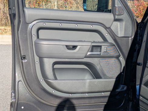 New 2026 Land Rover Defender 130 V8 image 21