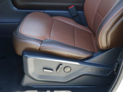Used 2025 Ford Expedition King Ranch AWD/4WD image 17