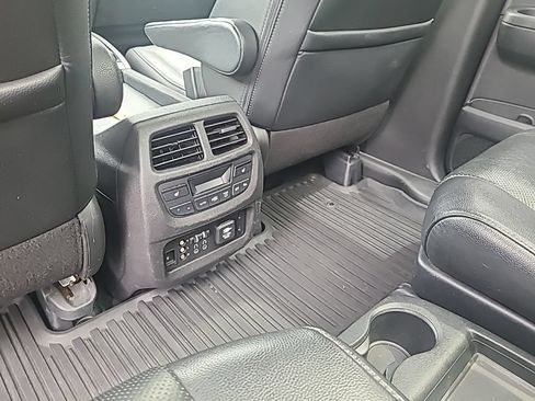 Used 2018 Honda Pilot Elite image 13