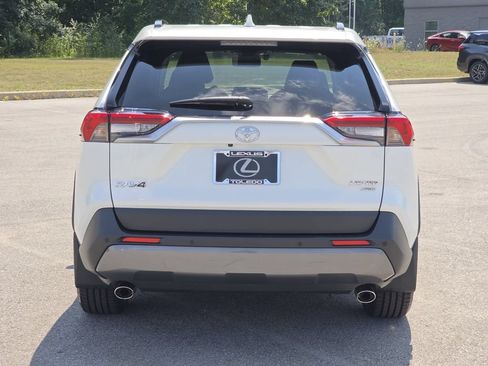 Used 2019 Toyota RAV4 Limited w/ Advanced Technology Package AWD/4WD image 9