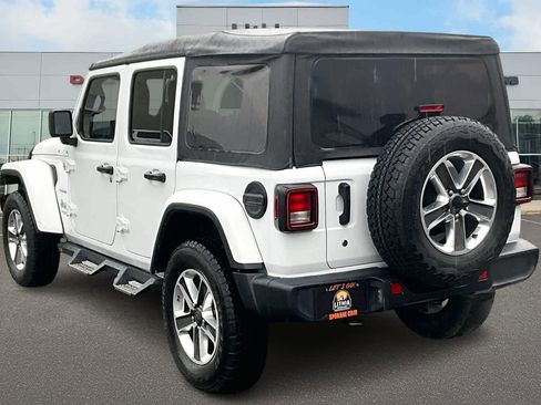 Used 2019 Jeep Wrangler Unlimited Sahara w/ Cold Weather Group image 4