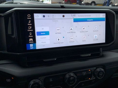 Used 2025 Jeep Wrangler Unlimited Rubicon image 33