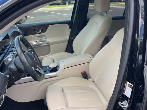 Certified 2023 Mercedes-Benz GLB 250 4MATIC image 14