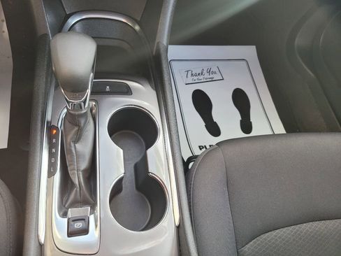 Used 2022 Chevrolet Malibu LT FWD image 35