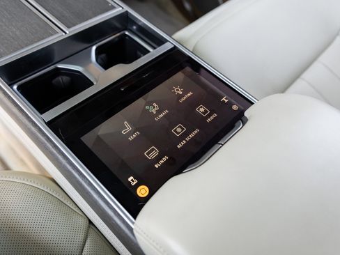 Used 2022 Land Rover Range Rover SV image 39