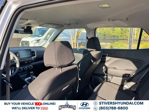 New 2026 Hyundai Venue SE image 18