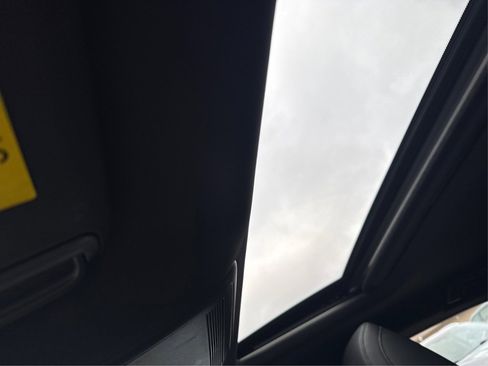 Used 2019 MAZDA MAZDA3 AWD Hatchback w/ Premium Pkg image 31