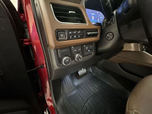 Used 2023 Chevrolet Tahoe High Country w/ Advanced Technology Package RWD image 18