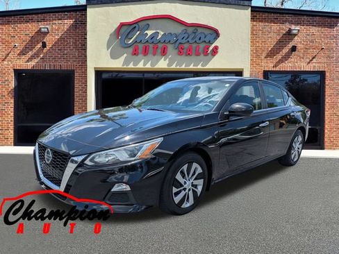 Used 2019 Nissan Altima 2.5 S FWD image 9