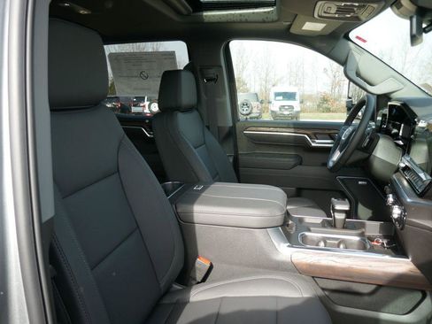 New 2026 GMC Sierra 1500 SLT w/ SLT Premium Plus Package image 10