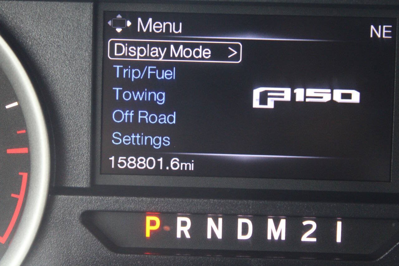 Used 2015 Ford F150 XLT w/ Equipment Group 302A Luxury AWD/4WD image 16