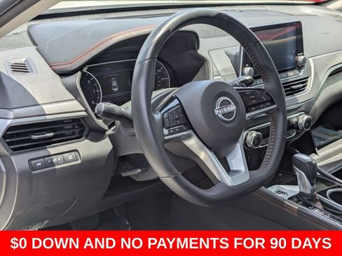 Used 2025 Nissan Altima 2.5 SR FWD image 14