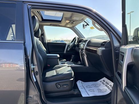 Used 2015 Toyota 4Runner Limited image 41