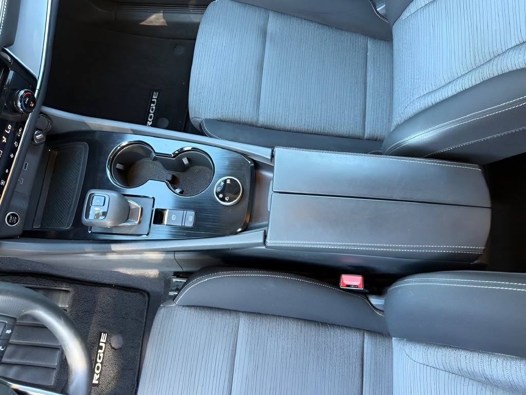 Used 2021 Nissan Rogue SV AWD/4WD image 21