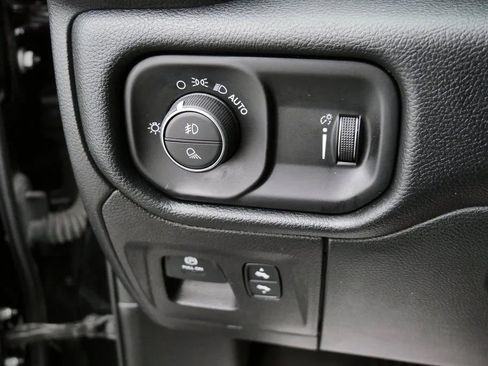 Used 2021 RAM 1500 Big Horn AWD/4WD image 26