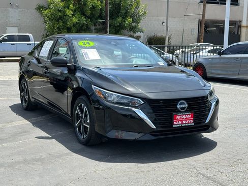 Used 2024 Nissan Sentra SV FWD image 10