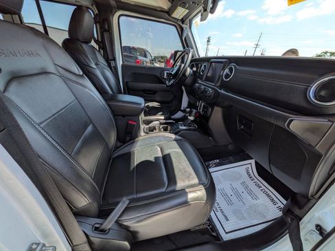 Used 2021 Jeep Wrangler Unlimited Sahara w/ Uconnect 4C Nav & Sound Group AWD/4WD image 16