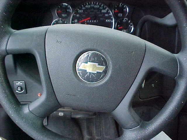 Used 2011 Chevrolet Express 3500 RWD image 17