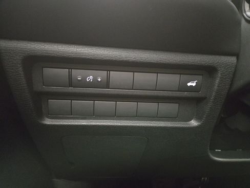 Used 2025 Mitsubishi Outlander SE AWD/4WD image 27
