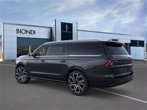 New 2026 Lincoln Navigator L Black Label AWD/4WD image 4