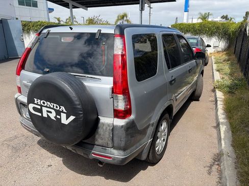 Used 2005 Honda CR-V LX image 24