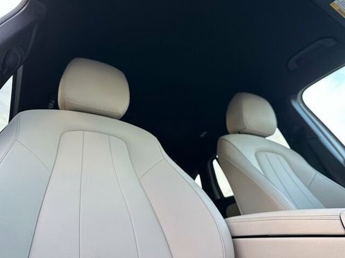 Used 2025 Mercedes-Benz GLA 250 image 21