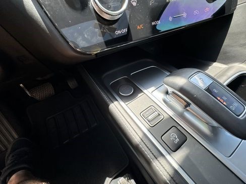 Used 2024 INFINITI QX60 Pure FWD image 17