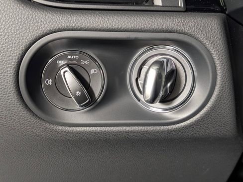 New 2026 Porsche Macan image 35