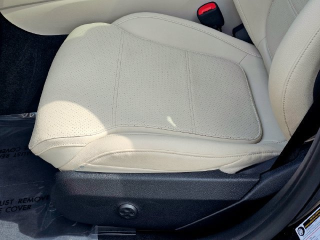 Certified 2023 Mercedes-Benz C 300 4MATIC Sedan image 17